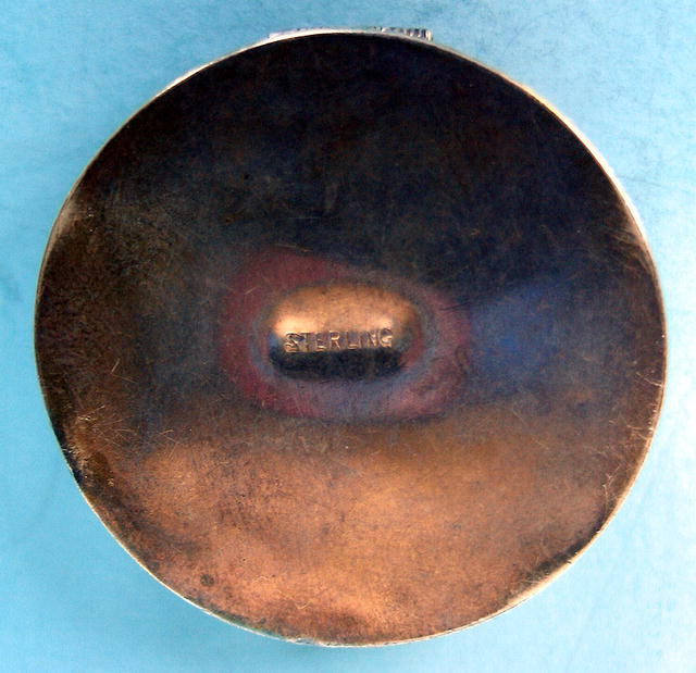 BEAUTIFUL INTAGLIO CARVED STERLING PILL BOX VICTORIAN