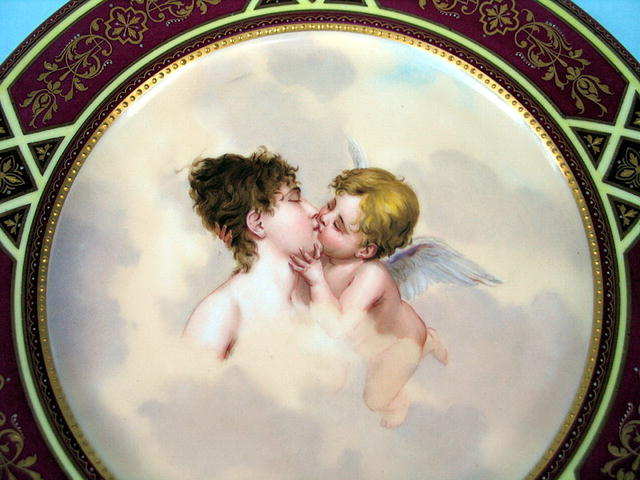 FINE ROYAL VIENNA LIEBESTRAUM SIGNED PLATE W/ CUPID