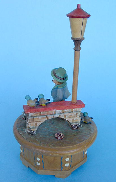 ANRI / THORENS MUSICBOX MUSIC BOX SWISS NICE