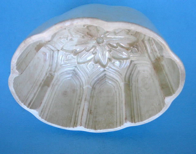 19th CENTURY WEDGWOOD MOULD MOLD PUDDING JELLO
