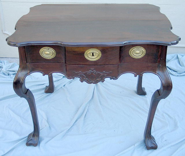 INCREDIBLE CHIPPENDALE DESK / TABLE 18th C AMERICAN