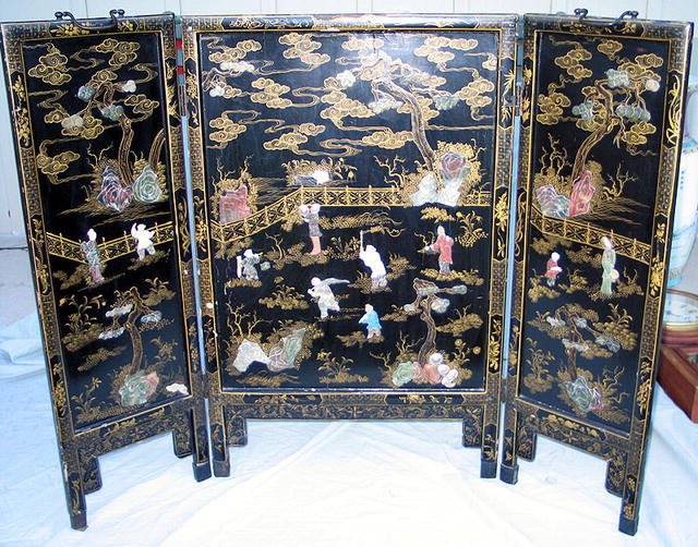 LARGE CHINESE SCREEN W/ JADE IVORY SERPENTINE CARVINGS