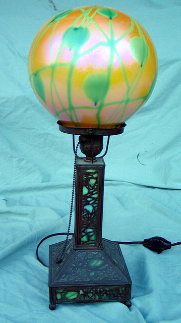 RIVIERE STUDIOS FILIGREE SLAG GLASS LAMP QUEZAL