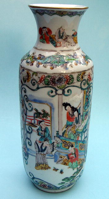 FINE QING CHINESE KANGXI FAMILLE VERTE VASE c1700