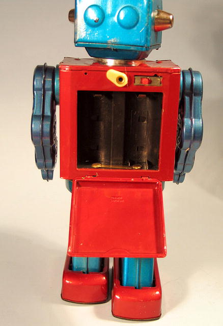 JAPANESE SPACE TIN ROBOT W/ GUNS BATTERY OPERATED