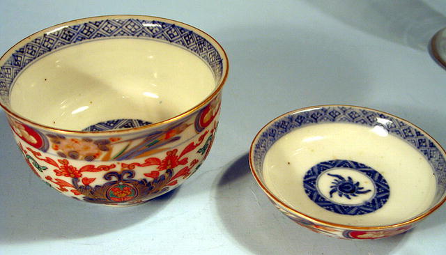 FINE IMARI ARITA COVERED BOWL JAPANESE MEIJI ARTIST SIG
