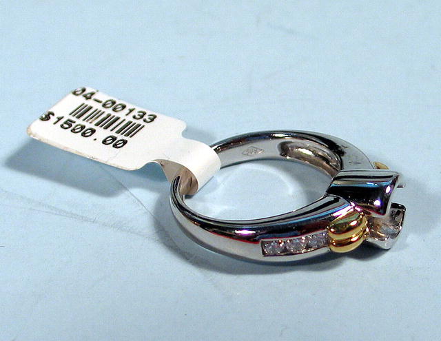 FINE DESIGNER SIGNED PLATINUM 18K GOLD DIAMOND RING