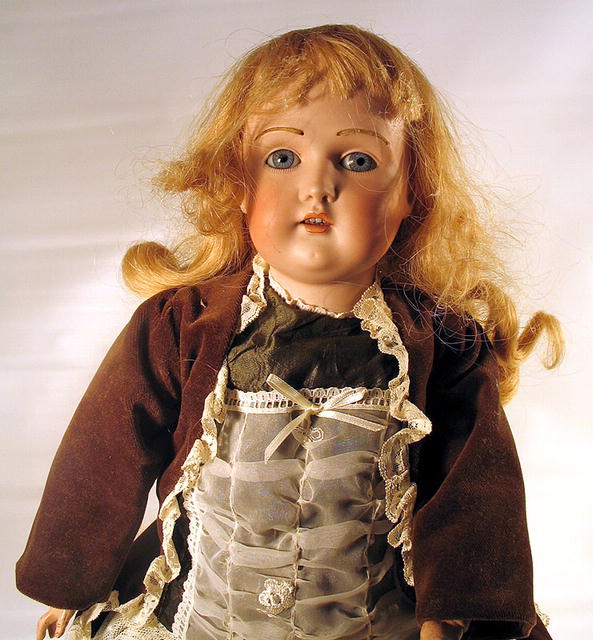 KESTNER 196 DIMPLED BISQUE GERMAN DOLL