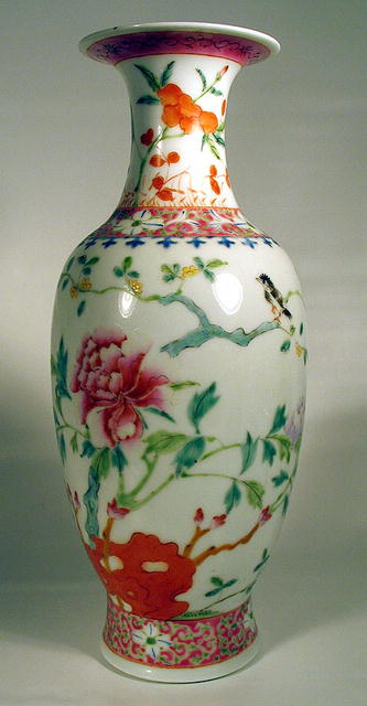 NICE CHINESE FAMILLE ROSE QING REPUBLIC PERIOD VASE