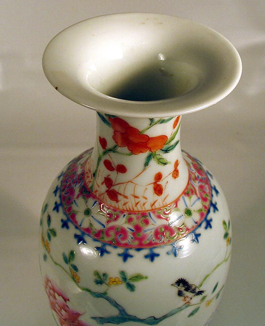NICE CHINESE FAMILLE ROSE QING REPUBLIC PERIOD VASE