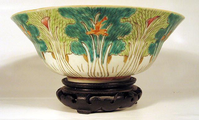 CHINESE EXPORT CABBAGE LEAF BOWL QING GUANGXU PERIOD
