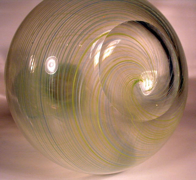 QUALITY MURANO THREADED VASE VENINI SEGUSO ERA