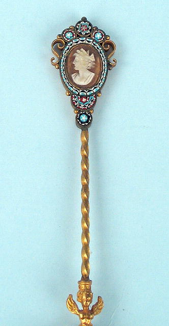 UNUSUAL GILT SPOON WITH CAMEO AND MICROMOSAIC ANGEL