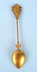 UNUSUAL GILT SPOON WITH CAMEO AND MICROMOSAIC ANGEL