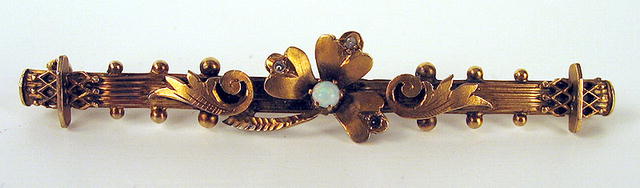 GREAT VICTORIAN PIN WITH 3 LEAF CLOVER DIAMONDS OPAL