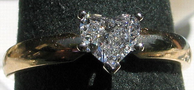 1/2 CARAT HEART SHAPE DIAMOND SOLITAIRE TIFFANY SETTING