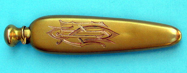 FINE 14K GOLD VICTORIAN SCENT PERFUME BOTTLE LAYDOWN