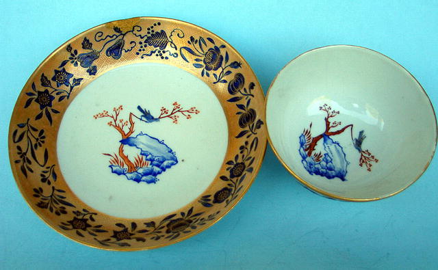 18th/19th C CHINESE TEABOWL AND SAUCER KAKIEMON STYLE