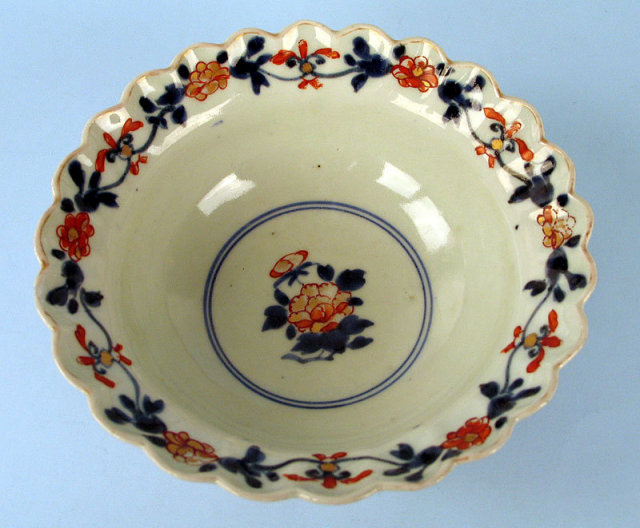 JAPANESE EDO / MEIJI FLUTED BOWL IN JAPANESE TASTE