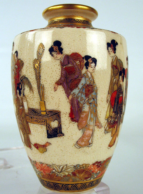 SIGNED KINKOZAN JAPANESE MEIJI SATSUMA VASE GEISHAS IKEBANA