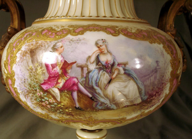 HUGE VENINI STYLE WATERFALL VASE MURANO
