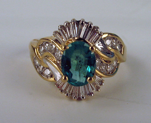 SUPERB 1.2 CARAT EMERALD 34 DIAMOND BAGUETTE 14K RING