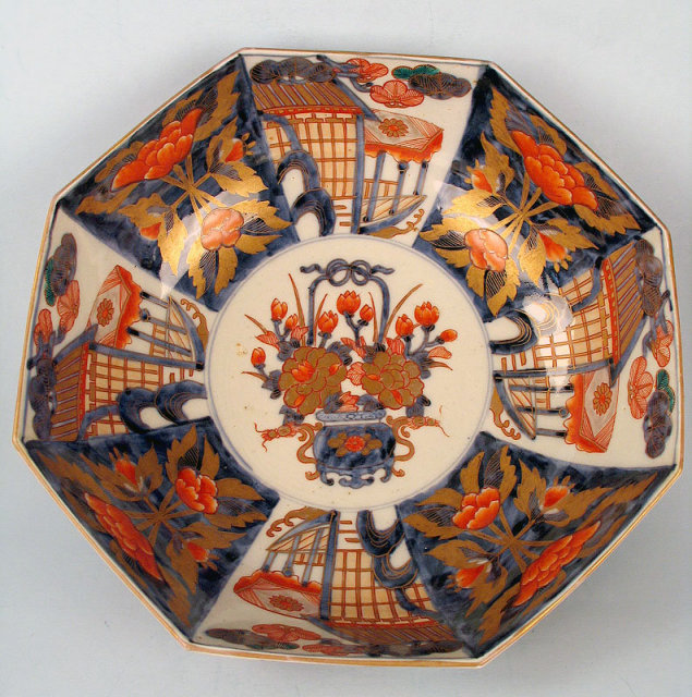 STUNNING JAPANESE MEIJI EDO IMARI OCTAGONAL BOWL