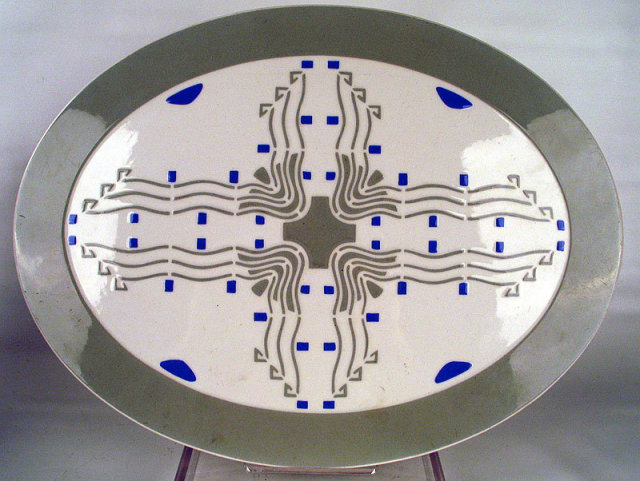 STRONG ART NOUVEAU METTLACH VILLEROY AND BOCH PLAQUE