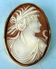 LARGE VICTORIAN SHELL CAMEO OF WOMAN W SCYTHE 14K GOLD FRAME