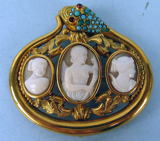 STUNNING RARITY ANTIQUE TRIPLE CAMEO SNAKE BROOCH TURQUOISE RUBY EYES 14K GOLD