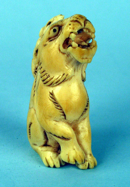 JAPANESE MEIJI RAT ON TIGERS BACK NETSUKE IVORY