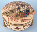 QUALITY LARGE SATSUMA MEIJI JAPANESE COVERED BOX KOGO SIGNED TAIZAN