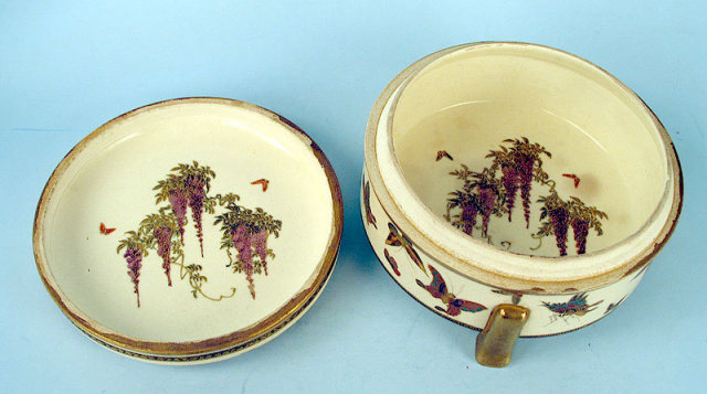 QUALITY LARGE SATSUMA MEIJI JAPANESE COVERED BOX KOGO SIGNED TAIZAN