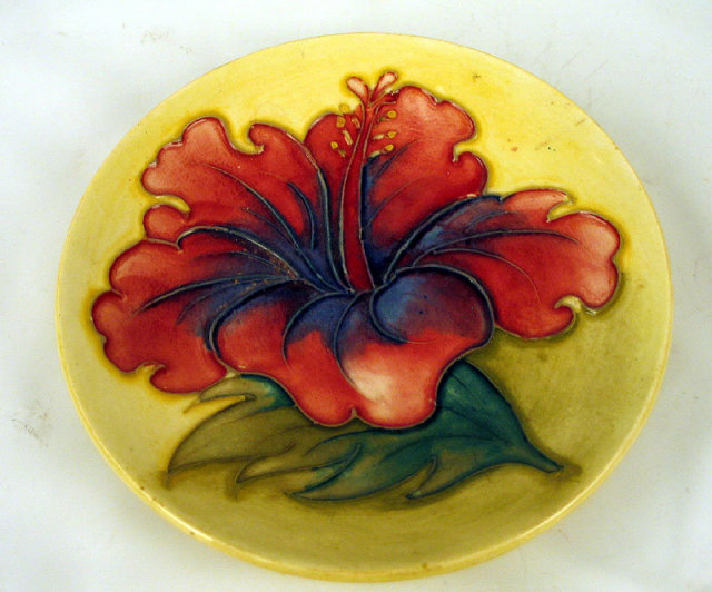 Fine Moorcroft pin tray plate Hibiscus pattern yellow ground