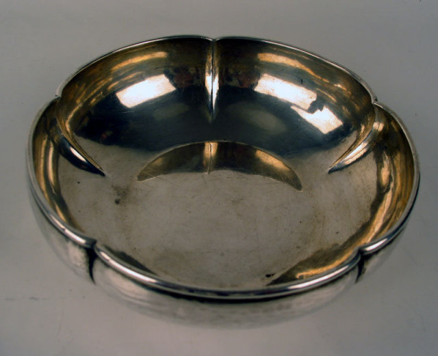 Fine Kalo Shops Handmade Hammered Arts & Crafts Lobed Sterling Silver Bowl
