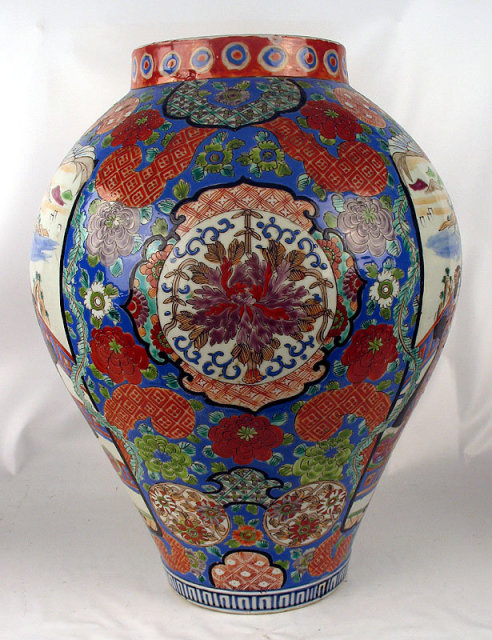 Massive Japanese Meiji Imari Vase Signed Hichozan Shinpo