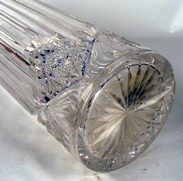 HIGH QUALITY SIGNED J HOARE TALL FLOWER VASE AMERICAN BRILLIANT CUT GLASS