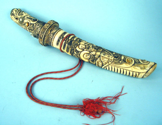 Incredible Wakazashi Or Tanto Bone And Ivory Shibayama Inlaid Japanese Meiji Sword Master Carving