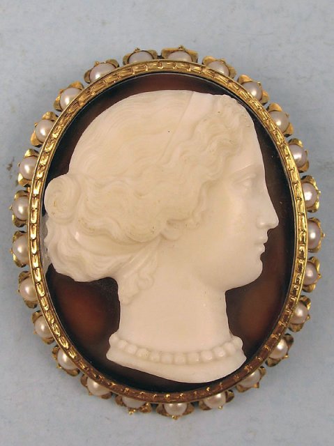 High Relief Banded Agate 14K Pearl Cameo Victorian