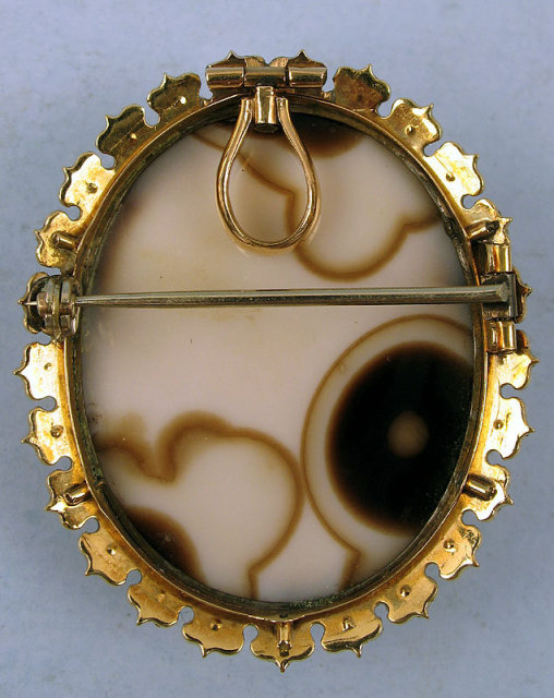 High Relief Banded Agate 14K Pearl Cameo Victorian