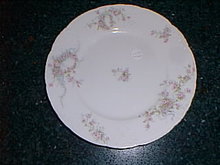 Haviland Limoges luncheon plate, wreath of pink roses w/blue scrolls