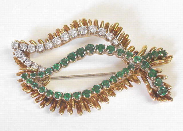 Vintage 18K Gold Emerald & Diamond Leaf Brooch