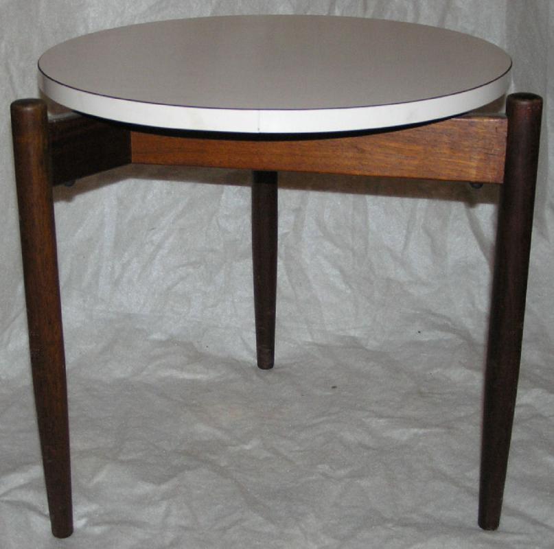 Jens Risom Vintage Danish Mid-Century Modern Occasional Side Table