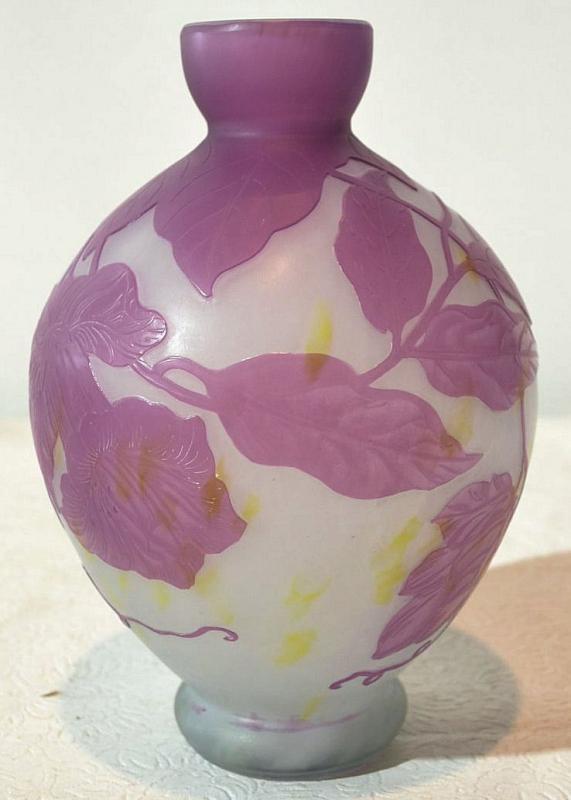 Andre Delatte Nancy French Violet Cameo Glass Vase
