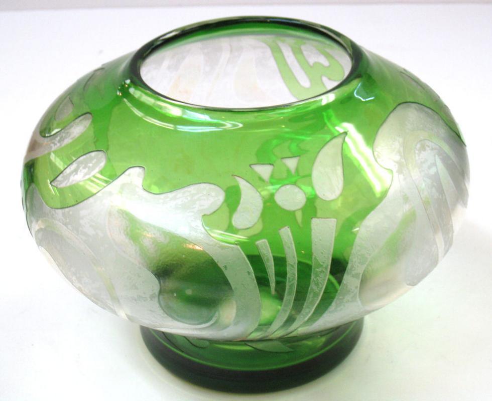 Honesdale American Art Nouveau / Art Deco Cameo Glass Vase