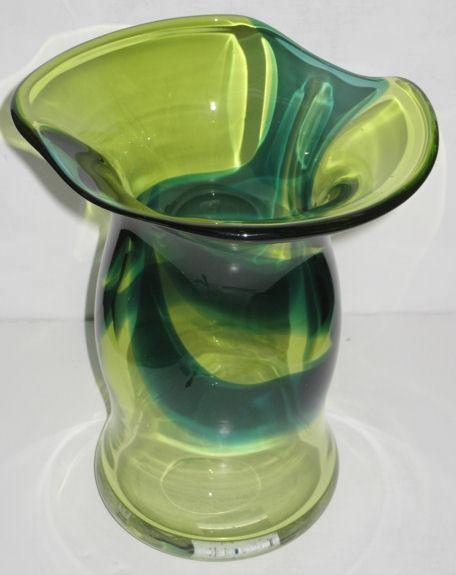 Mid-Century Modern Goran or Ann Warff Swedish Glass Vase for Kosta Boda