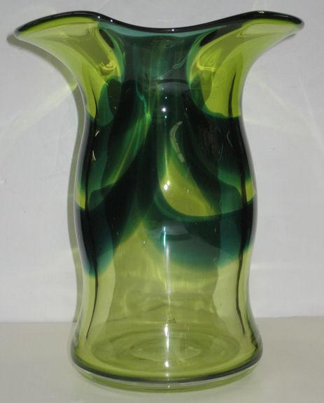 Mid-Century Modern Goran or Ann Warff Swedish Glass Vase for Kosta Boda