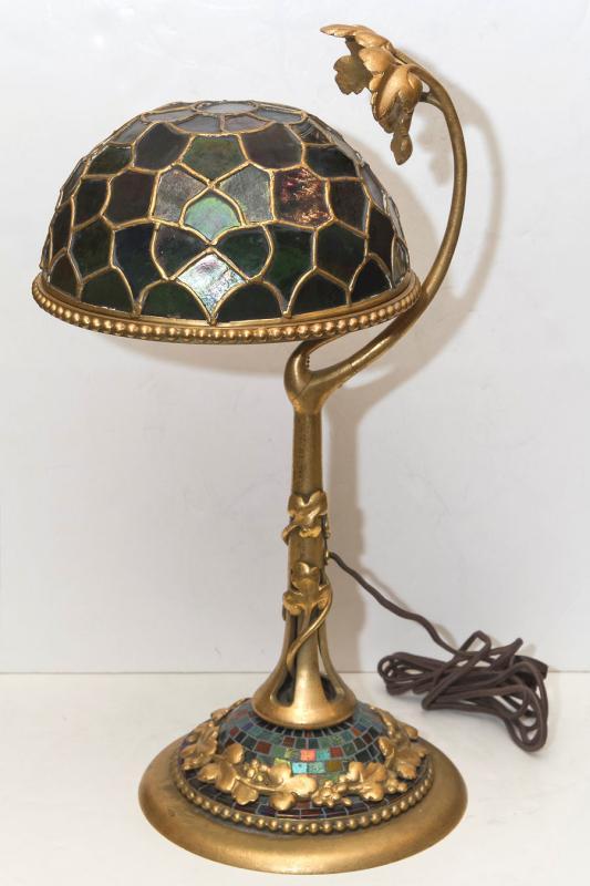 Antique Tiffany Studios Glass Shade & Bronze Table Lamp