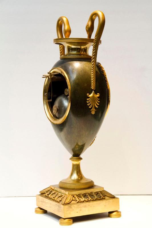 Antique French Empire Period Ormolu Bronze Striking Mantel Clock