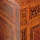 Antique Italian Neoclassical Chest of Drawers in Manner of Giuseppe Maggiolini